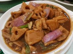 姜葱焖莲藕-香山小厨(南联路店)
