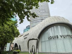 -上海尚嘉中心