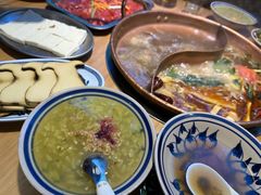 -洱火云南酸菜牛肉火锅(石景山当代商城店)