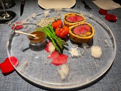 惠灵顿牛排-弦月窗LUNETTE BY AMANDA(复兴路店)