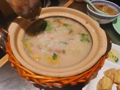 生滚牛肉粥-潮界(虹桥新天地店)