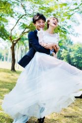 俏皮可爱-巴黎婚纱摄影工作室