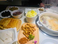 小酥肉-小骨煲金华砂锅(转塘金街美地店)