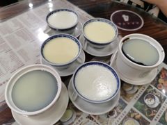-周大娘牛乳(旧寨古村总店)