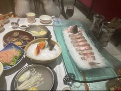 -泓炙颐凤鲜海鲜火锅料理(桐乡店)