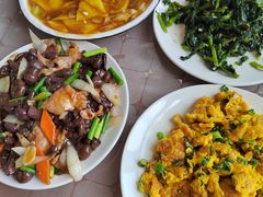 -荷塘月色鱼馆总店(于桥水库劈柴大院店)