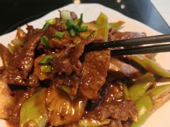 菠萝炒牛肉-原味主张椰子鸡·脆皮文昌鸡煲(友谊广场店)
