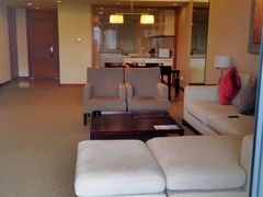 客厅-仁恒辉盛阁酒店公寓