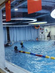 -月儿湾儿童游泳成长中心