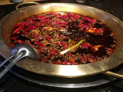 -潮火锅·麻辣牛肉火锅(观音桥方圆·LIVE店)