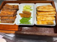 烙饼卷带鱼-京味斋·北京烤鸭(北京南站洋桥店)