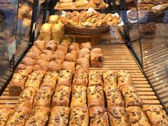 -Dough&Joe团憩(瑞虹天地月亮湾店)