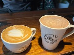 -房角石咖啡与书(吉大南校店)