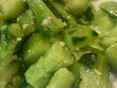 蒜泥黄瓜-老来福·非遗酸汤兔(凯旋路店)