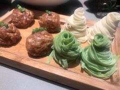 手剁猪肉丸-享月汤皇·海鲜小火锅·聚会(曲江创意谷店)