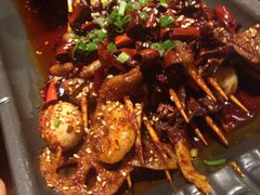 -沪小二炭火蛙锅(淮海中路美食不夜城店)
