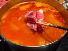 -尚尚仙·酸汤猪手·猪肚鸡火锅(华联万柳购物中心店)