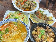 -亚忠小吃店(曾厝垵店)