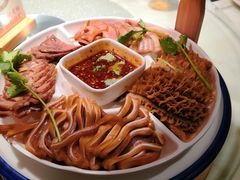 -梁家大院•农家菜(昆山会展中心店)