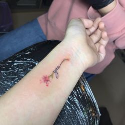 -SNOW TATTOO STUDIO