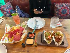 -Famous肥猫墨西哥音乐餐吧(五棵松华熙LIVE店)