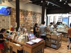 -猫的天空之城概念书店(杭州南宋御街店)