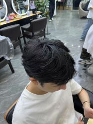 -藤野造型烫染·漂发