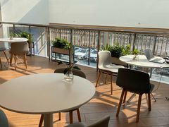 -上海宝信宝马4S店