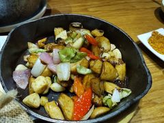 -云海肴·汽锅鸡·云南菜(天山百盛优客店)