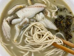 招牌黄鱼面-明呈黄鱼面馆(斜土路店)