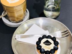 -UNI UNI(环亚凯瑟琳店)