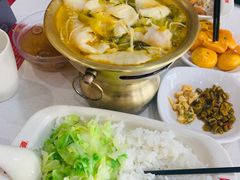 老坛酸菜鱼饭-南城香·饭香串香馄饨香(富丰桥店)