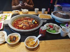 红汤锅底-潘小辣鲜肉老火锅
