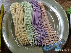 蔬菜手擀面-东镇老火锅(长春路首店)