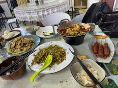 -天天向上素食餐厅(五台山店)