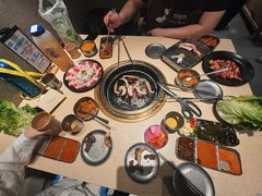 -蚂蚁洞·烤肉大营地(上海静安大悦城店)