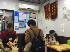 大堂-覃肥叔桂林米粉(粮道街店)