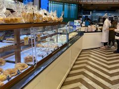 面包甜点陈列柜-牛角村(大族广场店)