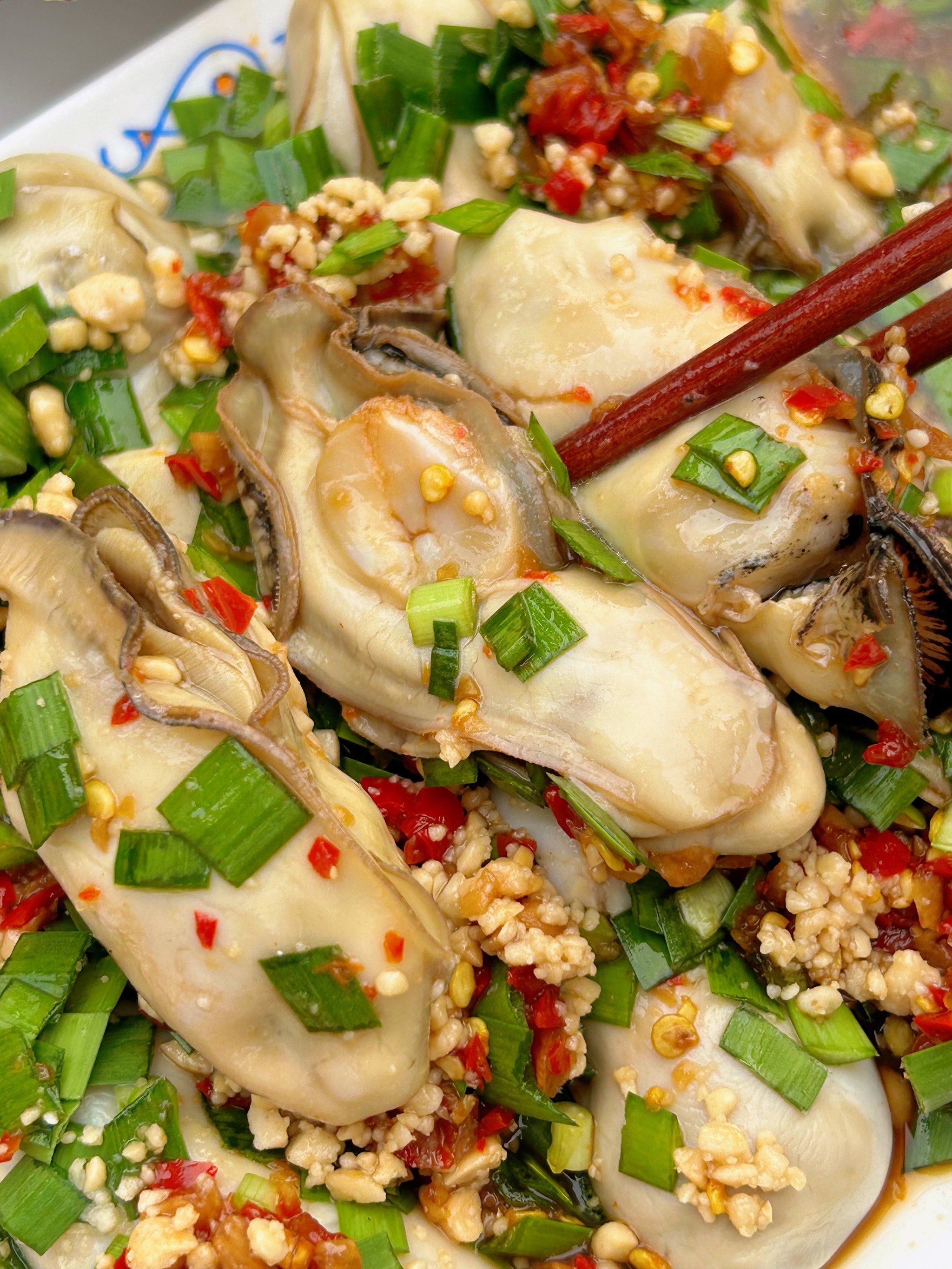 青羊万达n刷的海鲜小馆!辣拌生蚝太馋了