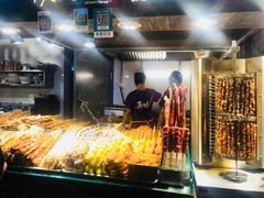 -八一路好吃街(雨田商务大厦店)