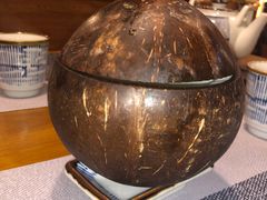 -志龙皇冠吃货椰子铺