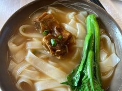 牛腩汤河粉-水上明月·湖景餐厅
