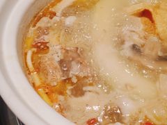 -三人行骨头王火锅(长寿店)