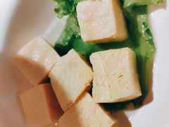 -老牌坊云南鱼豆花火锅(哈西万达店)