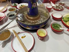 -毛辣果·贵州红酸汤牛肉火锅(西单店)