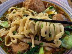 小炖肉面-五度翠清大同刀削面
