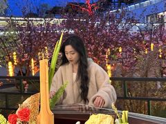 -茅草房·河畔园林火锅