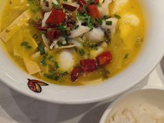 -渝是乎酸菜鱼(龙旗购物中心店)