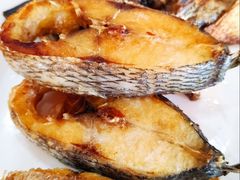 香煎杂鱼-鹏城人家海鲜酒家·23年老字号(较场尾店)