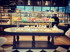 面包甜点陈列柜-米洛克欧洲蛋糕(西南路店)